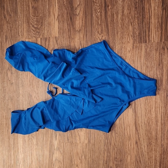 Other - Blue ruffled swimsuit